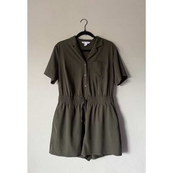 Athleta Pants - Athleta Avenue Romper Women’s Size Medium Olive Green Jumpsuit Shorts